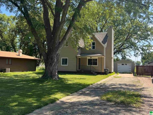 902 Evans St, Sloan, IA, 51055-7753 | Card Image