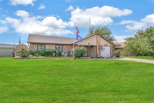 517 Sleepy Hollow St, Altus, OK, 73521-5321 | Card Image