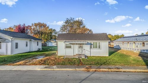 834 Maple St, Tipton, IN, 46072-1140 | Card Image