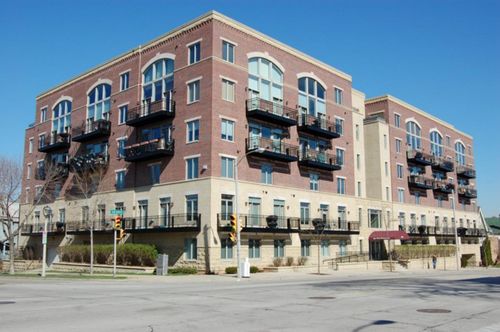 208-1515 N Van Buren Street, Milwaukee, WI, 53202 | Card Image