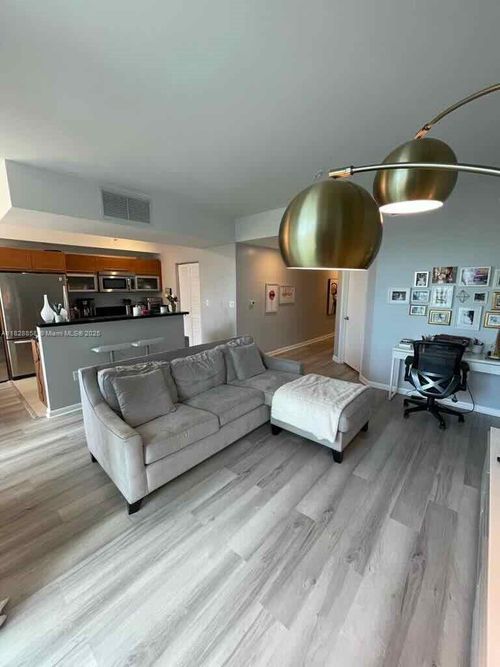 apt-608-244 Biscayne Blvd, Miami, FL, 33132-2327 | Card Image
