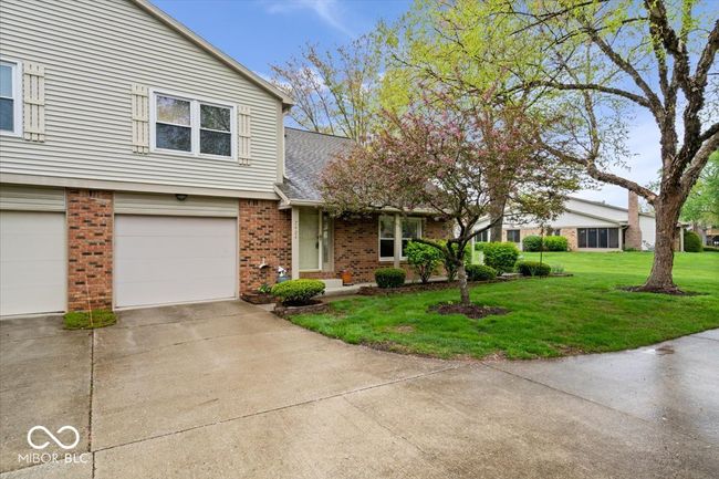 7424 Prairie Lake Dr, Condo with 1 bedrooms, 2 bathrooms and null parking in Indianapolis IN | Image 25