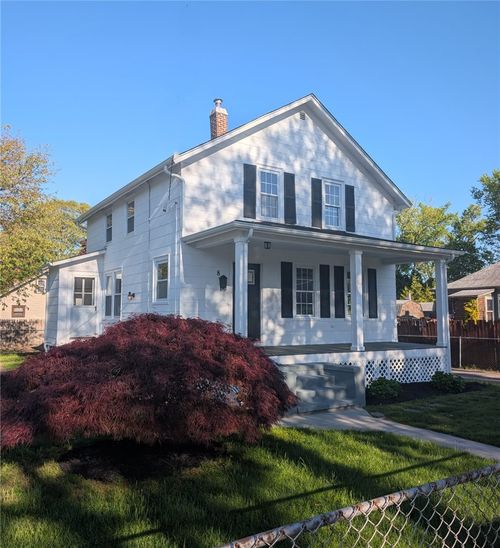 8 Lenox Ave, West Warwick, RI, 02893-3919 | Card Image