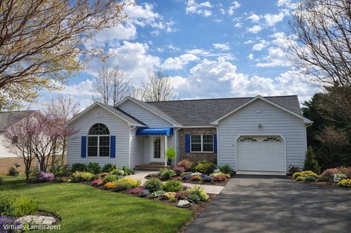 141 Chestnut Creek Dr, Hardy, VA, 24101-2601 | Card Image