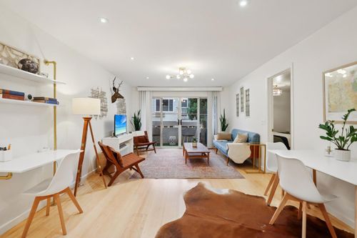 1026 P St, Sacramento, CA, 95814-5725 | Card Image