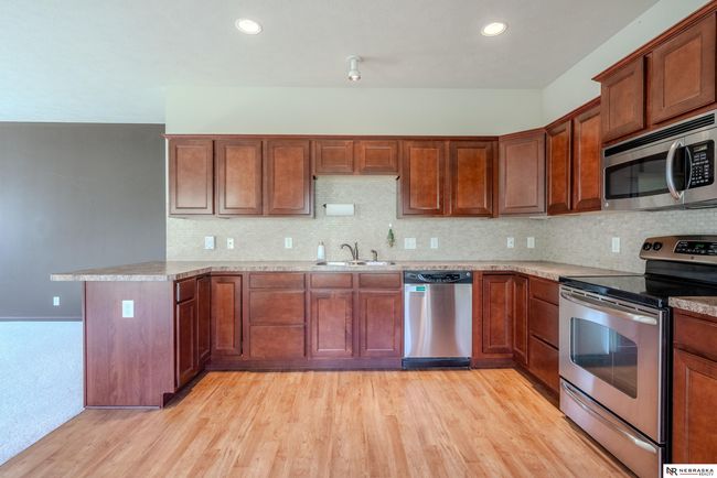 19142 L St, Townhouse with 3 bedrooms, 2 bathrooms and 2 parking in Omaha NE | Image 5