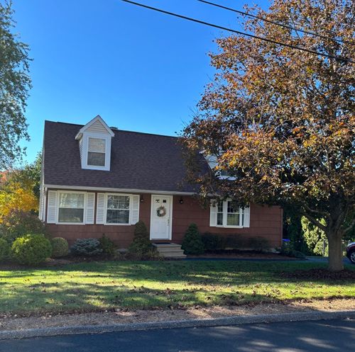 56 Bennett St, Hudson, MA, 01749-1751 | Card Image