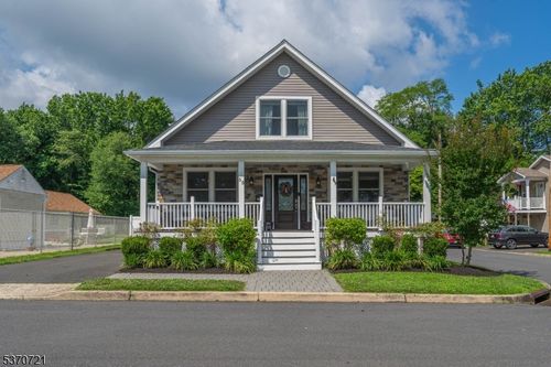 35 Mercer Ave, Port Monmouth, NJ, 07758-1135 | Card Image