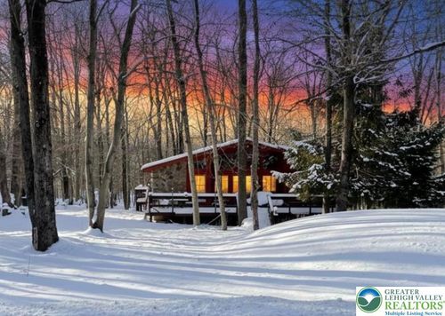 149 Livingston Ln, Clifton Township, PA, 18424-8989 | Card Image