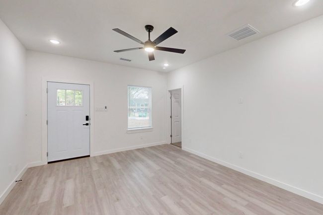 A - 1213 Mill St, House other with 3 bedrooms, 3 bathrooms and null parking in Gainesville TX | Image 6