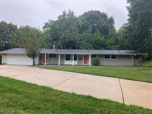 1201 Woodrow St Nw, North Canton, OH, 44720-1869 | Card Image