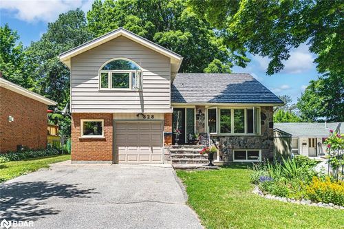 828 Dominion Ave, Midland, ON, L4R1S7 | Card Image