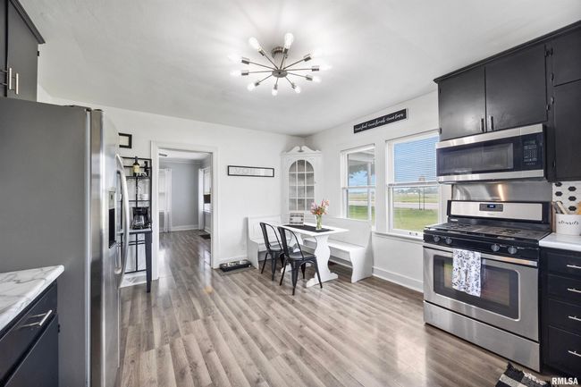 1900 Airport Rd, House other with 4 bedrooms, 2 bathrooms and null parking in Peoria IL | Image 7