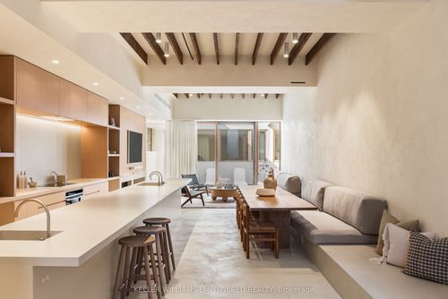 722 Lansdowne Ave, Toronto, ON, M6H3Y8 | Card Image