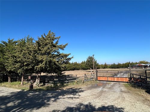 358 County Road 4519, Wolfe City, TX, 75496-2918 | Card Image