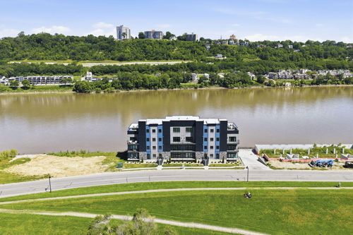 303-745 Manhattan Blvd, Dayton, KY, 41074-2010 | Card Image