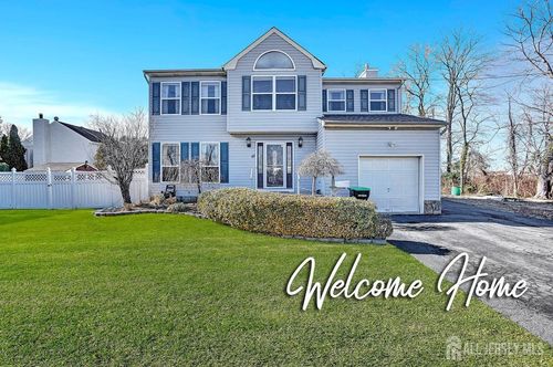 97 Laurel Ave, Hazlet Township, NJ, 07734-2921 | Card Image