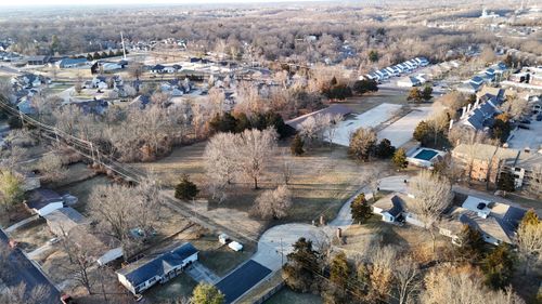 20 E Green Meadows, COLUMBIA, MO, 65203 | Card Image