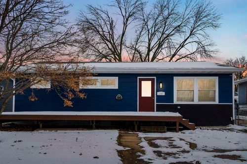 1727 W 69th St Street, Davenport, IA, 52806 | Card Image