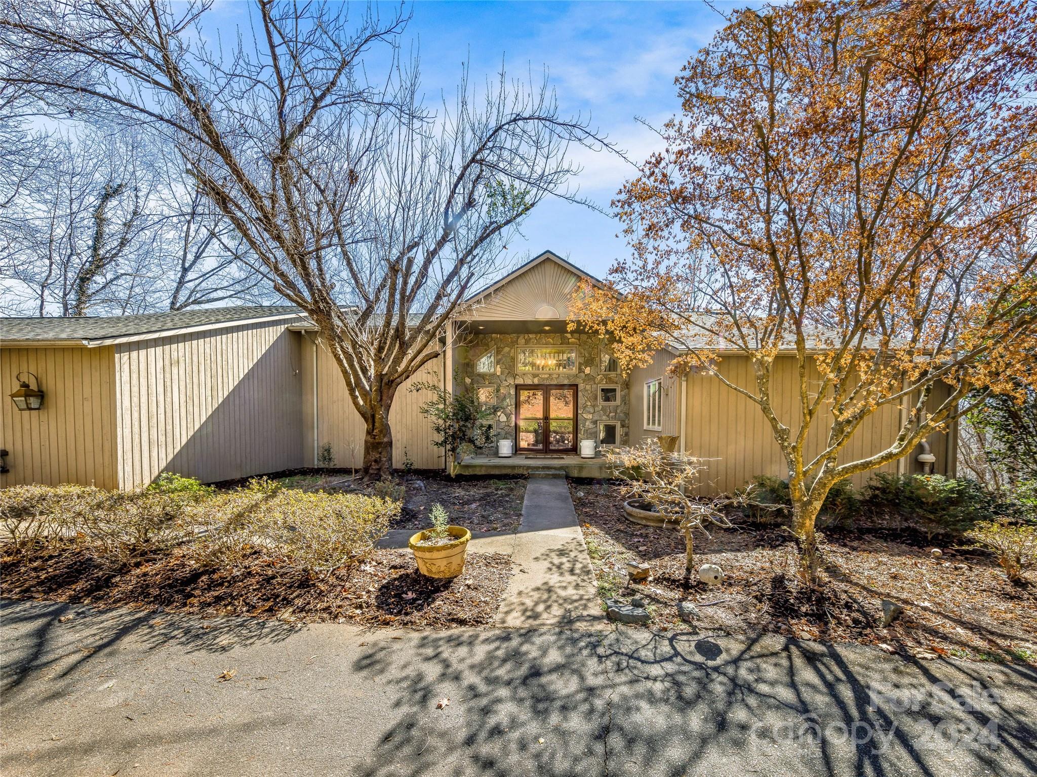 Whitney Blvd, Lake Lure, NC 28746