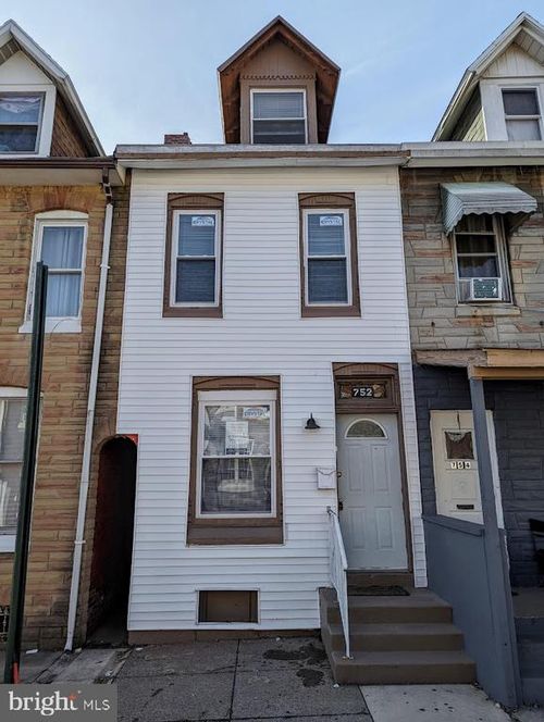 752 Lance Pl, READING, PA, 19604-2526 | Card Image
