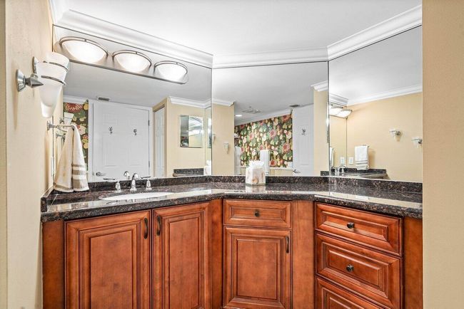 APT-201 - 3606 S Ocean Blvd, Condo with 3 bedrooms, 2 bathrooms and null parking in Highland Beach FL | Image 21
