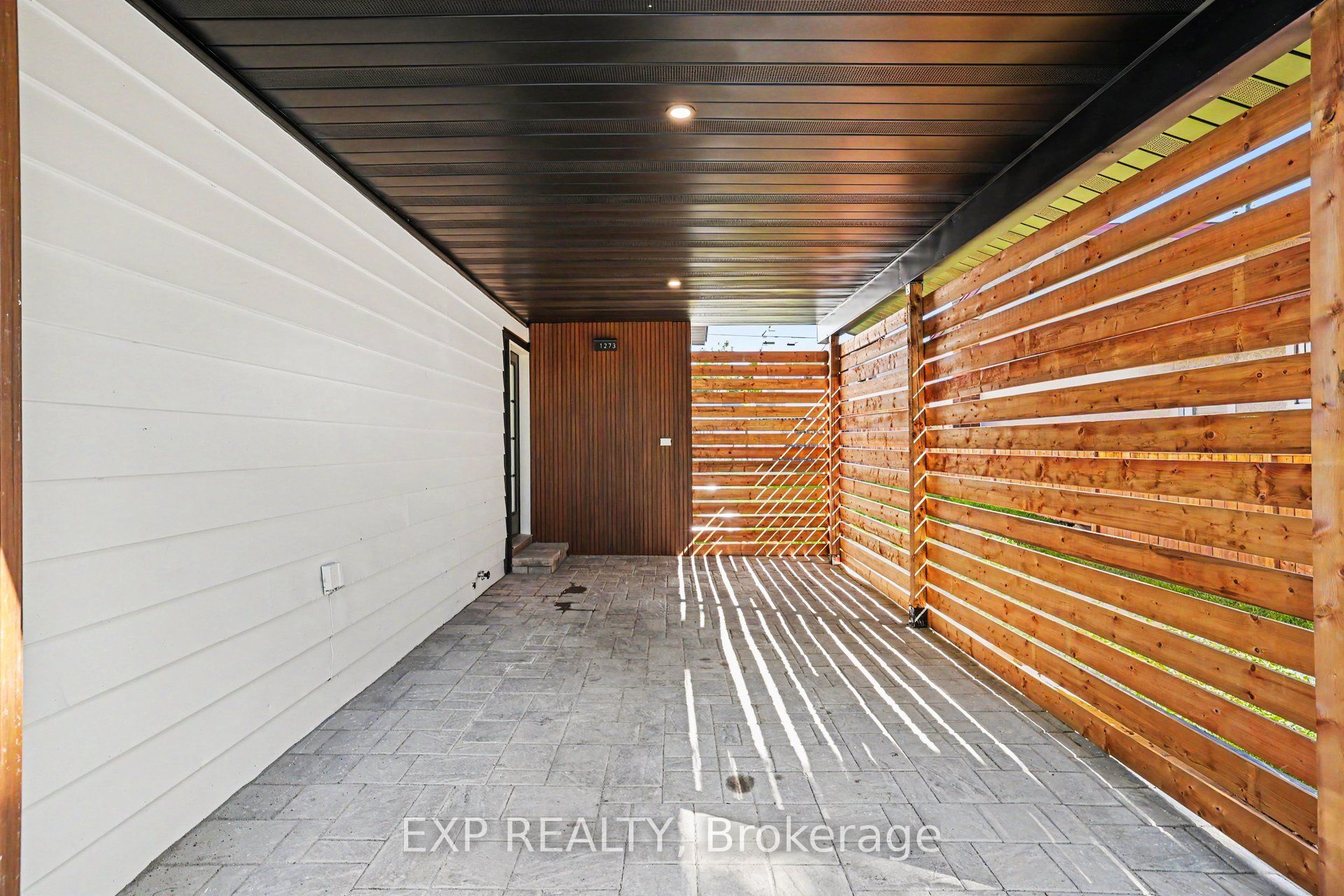 Residential in Hunt Club - South Keys and Area 3