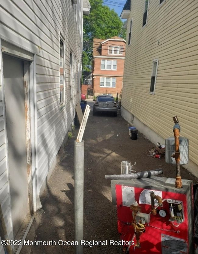 29 Palm St, Home with 5 bedrooms, 2 bathrooms and null parking in Newark NJ | Image 12