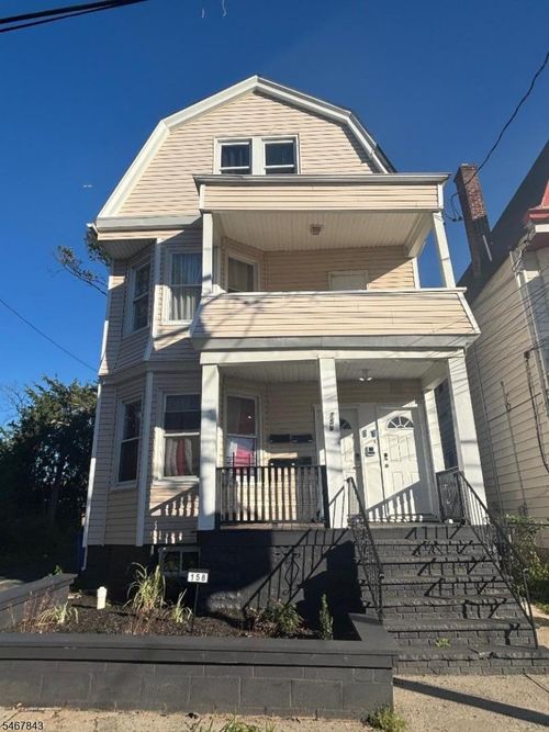 158 Alexander St, Newark, NJ, 07106-1900 | Card Image