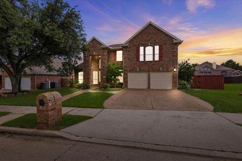 2001 Bishop Dr, Flower Mound, TX, 75028-3760 | Card Image