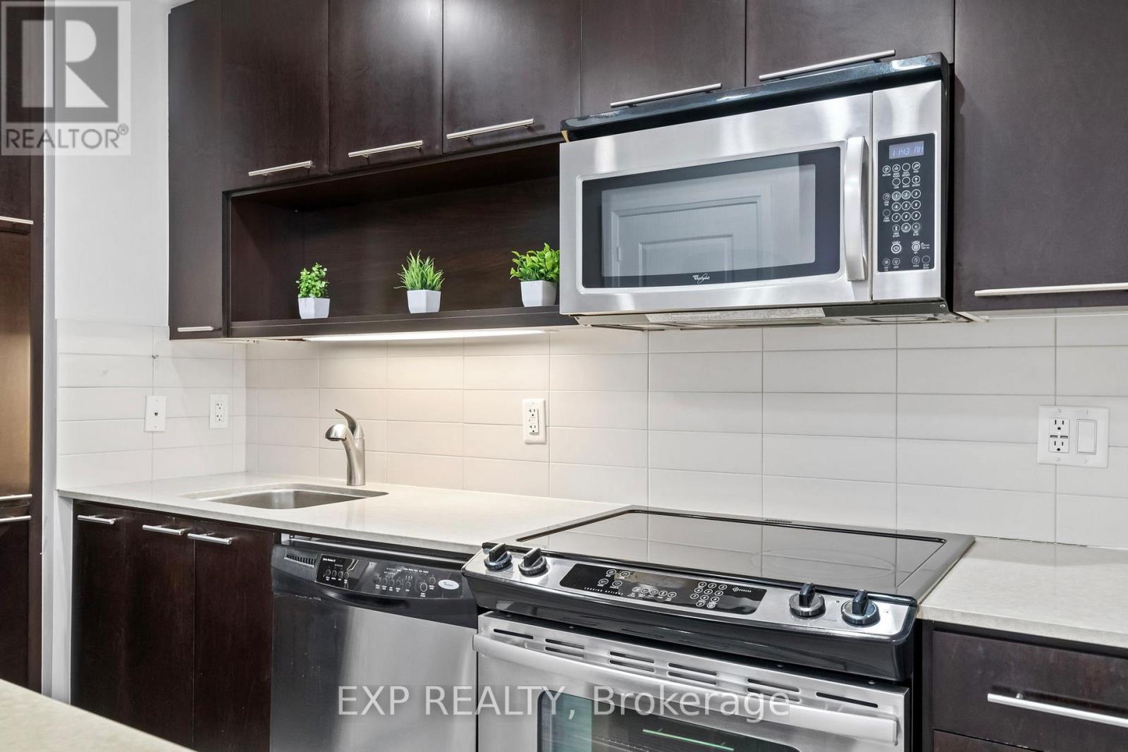 Residential in Toronto (Willowdale East) 5