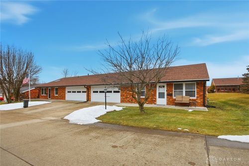 3153 Argonne Ln N, Springfield, OH, 45503-1255 | Card Image