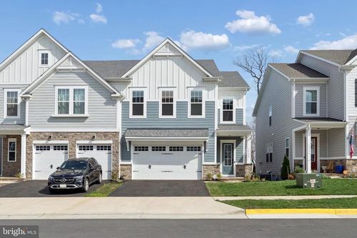 18320 Moss Garden Rd, DUMFRIES, VA, 22026-2879 | Card Image