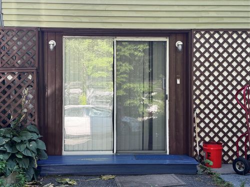 24 Chestnut Ln, Newburgh, NY, 12550-2007 | Card Image