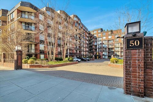 1w-50 E Hartsdale Ave, Hartsdale, NY, 10530-2726 | Card Image