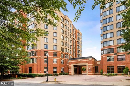 apt-101-2220 Fairfax Dr, ARLINGTON, VA, 22201-6627 | Card Image