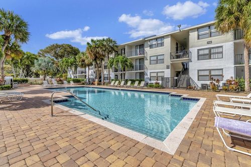 apt-37-752 Executive Center Dr, West Palm Beach, FL, 33401-8664 | Card Image