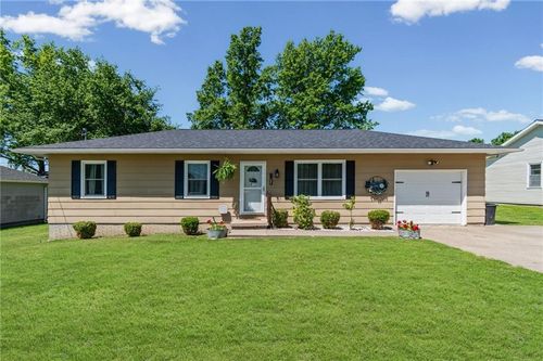 1313 Pearl St, Carrollton, MO, 64633-1559 | Card Image
