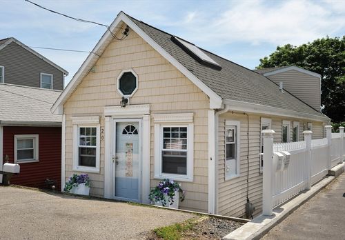 20 Hillside Rd, Hull, MA, 02045-2908 | Card Image
