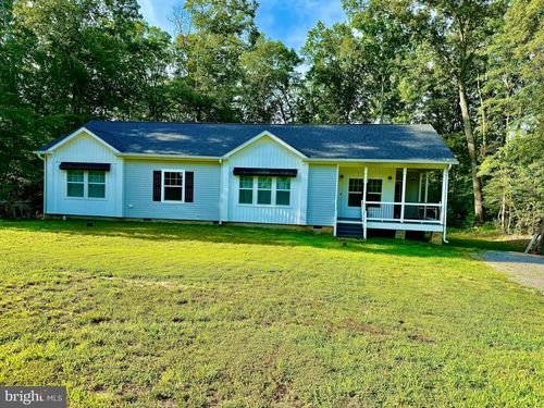 76 Poplar Ln, Colonial Beach, VA, 22443-3801 | Card Image