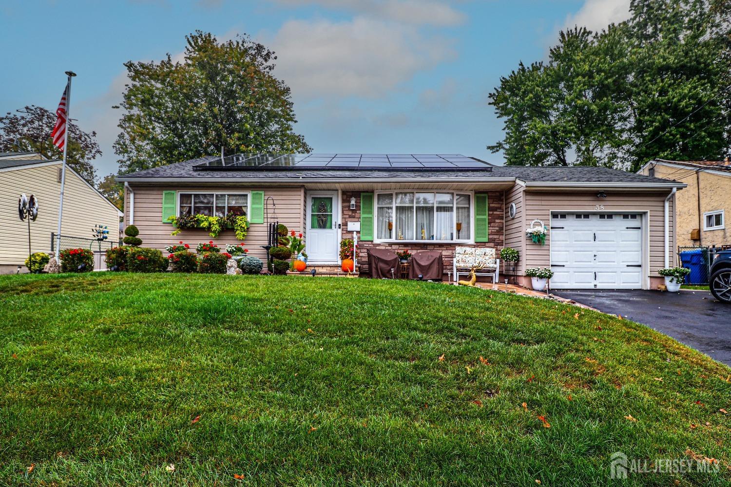 Westminster Rd, Colonia, NJ 07067