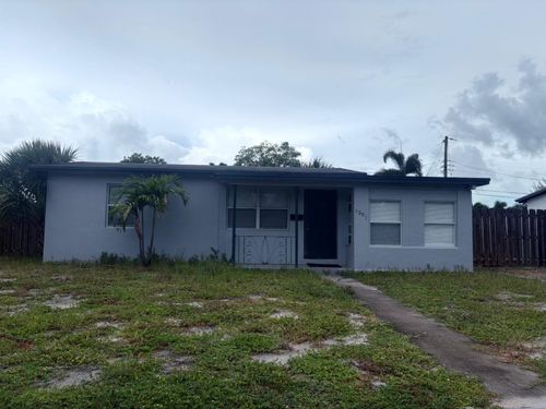 4301 Ne 6th Ave, Deerfield Beach, FL, 33064-4220 | Card Image