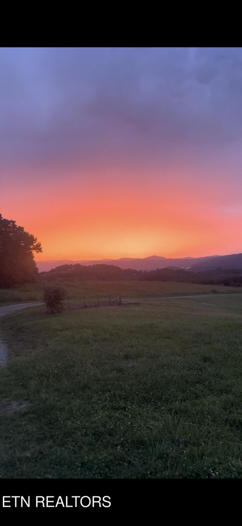 10 King Bend Rd, Cumberland Gap, TN, 37724 | Card Image