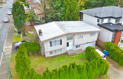 3316 Saanich St, House other with 5 bedrooms, 2 bathrooms and 5 parking in Abbotsford BC | Image 1