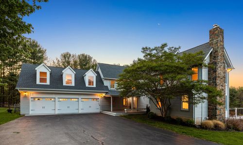 35571 Suffolk Ln, Hillsboro, VA, 20132-5229 | Card Image