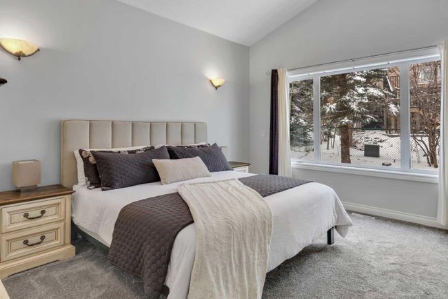 135 Valley Creek Road Nw, Home with 4 bedrooms, 3 bathrooms and 4 parking in Calgary AB | Image 24