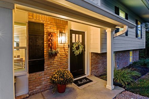 6608 Bradley Dr, Austin, TX, 78723-2103 | Card Image