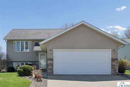 113 Torrey Pines Dr, Mankato, MN, 56001-6436 | Card Image