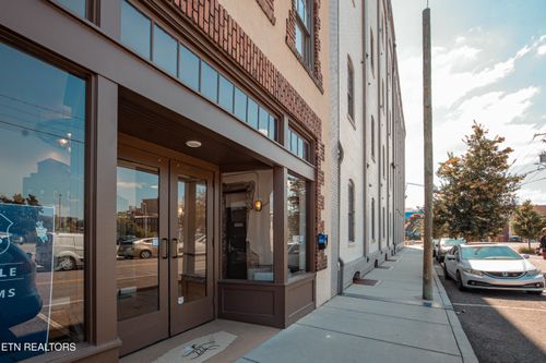 208-222 N Central St, Knoxville, TN, 37917-7546 | Card Image