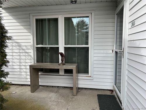 255 Homestead Village Dr, Warwick, NY, 10990-4221 | Card Image